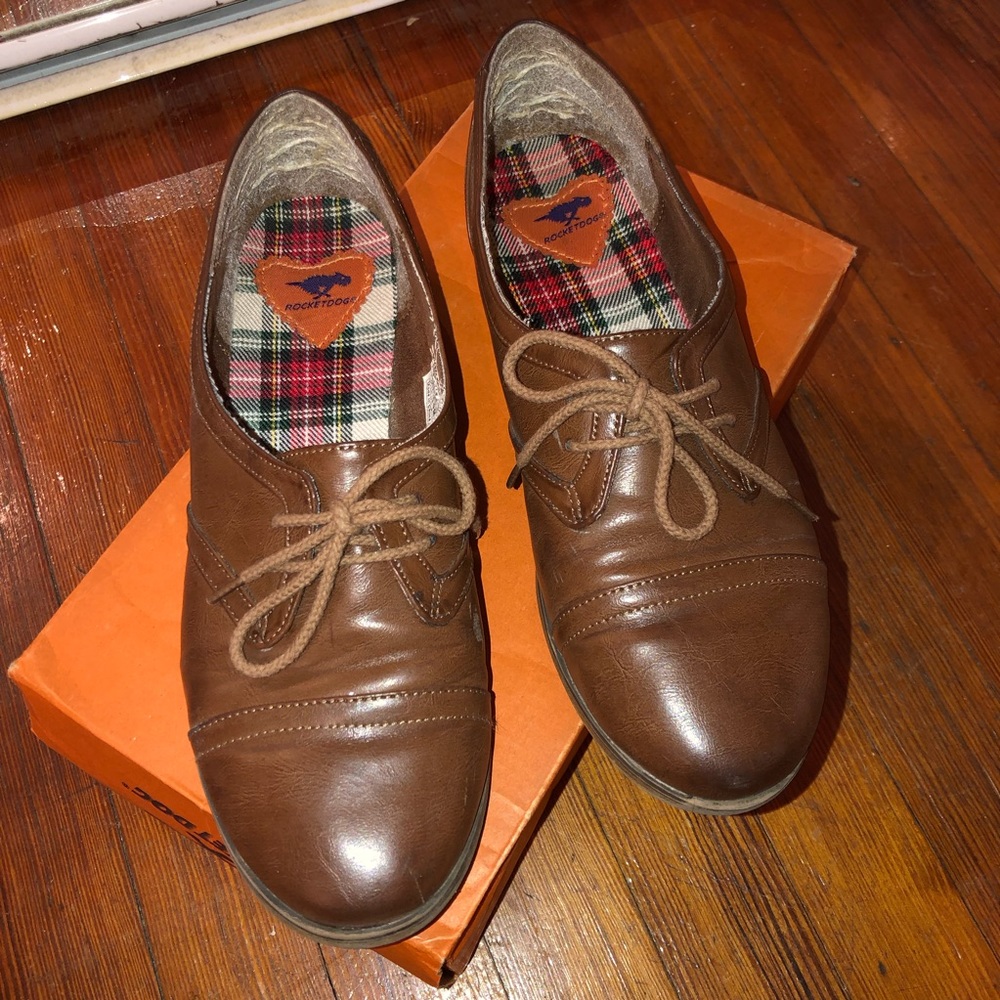 Super Cute Brown Oxford Slip Ons